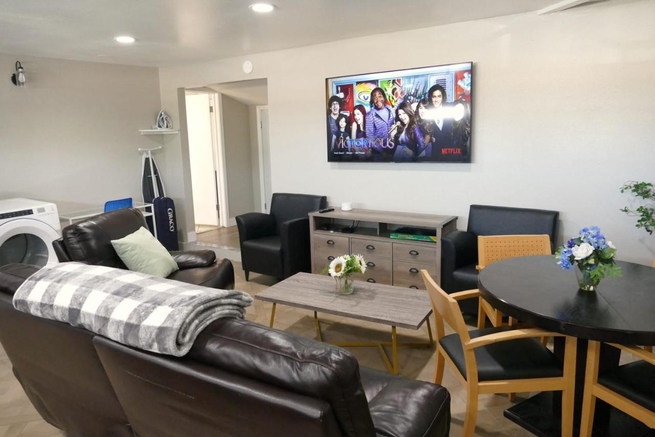 Disneyland Dream Villa 5 Bedroom 3 Bath Theater Games Pool Table أنهايم المظهر الخارجي الصورة